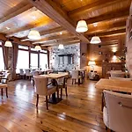 호텔 Fiocco Di Neve Relais & 5*