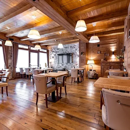 מלון Fiocco Di Neve Relais & 5*