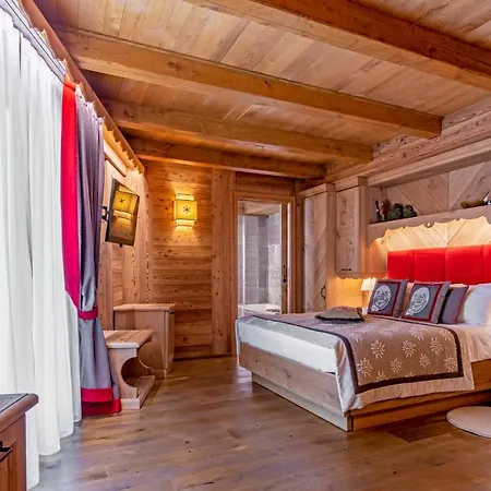 Fiocco Di Neve Relais & Hotell 5*