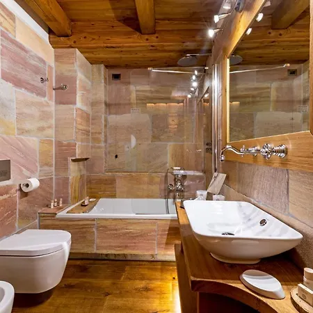 Hotell Fiocco Di Neve Relais & 5*