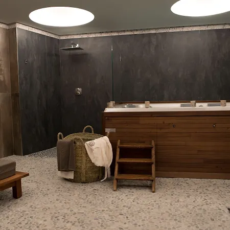 Hotell Fiocco Di Neve Relais & 5*